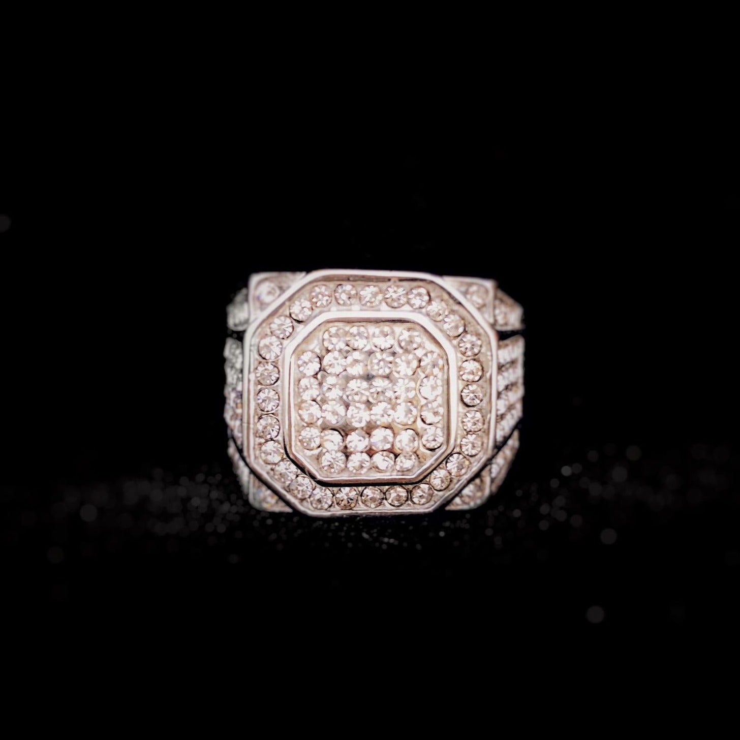 Iced Dynasty Ring - Streetice